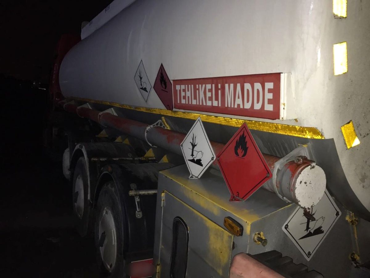 Başakşehir\'de Kaçak Akaryakıt Operasyonu: 2 Gözaltı