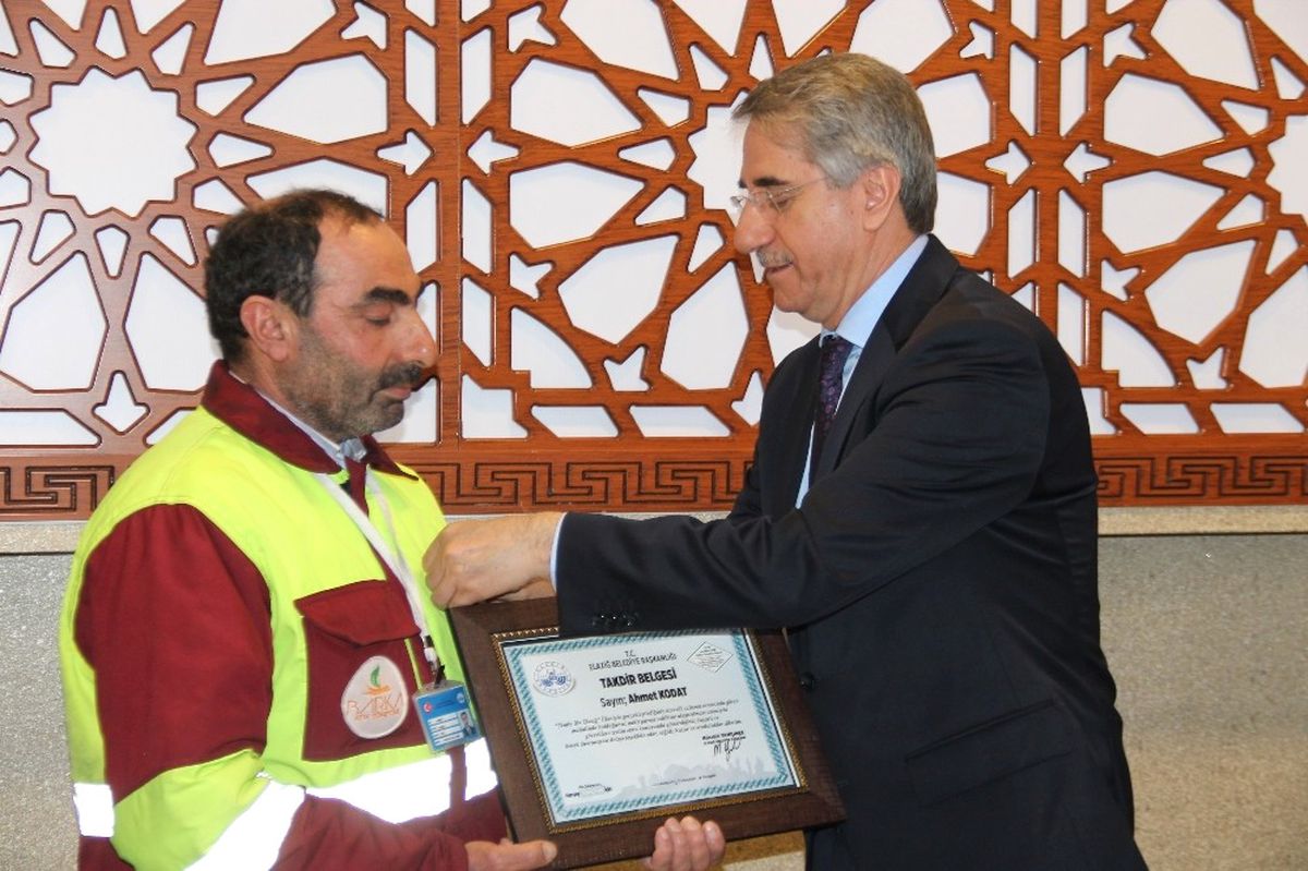 Başkan Yanılmaz, O İşçileri Ödüllendirdi