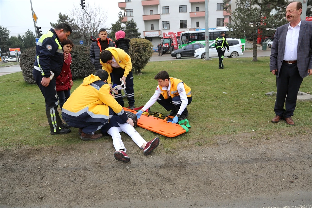 Bolu\'da Otomobilin Çarptığı Kadın Yaralandı