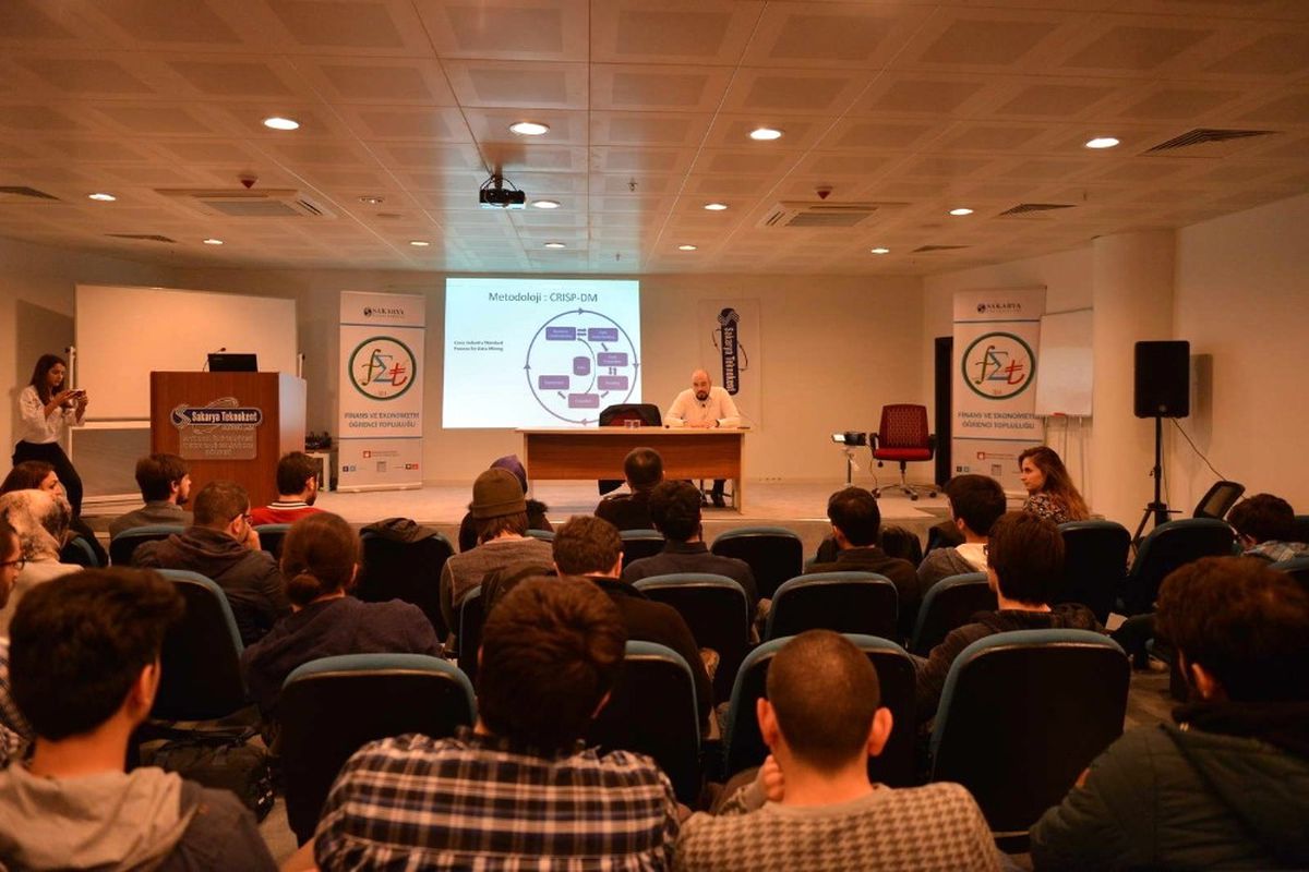 Büyük Veri ve Programlamanın Önemi\' Adlı Etkinlik Saü\'de Düzenlendi