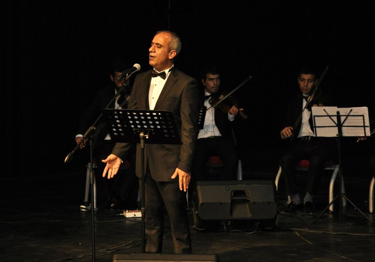 Çanakkale Zaferi, Diyarbakır\'da Kürtçe Çanakkale Türküsü ile Kutlandı