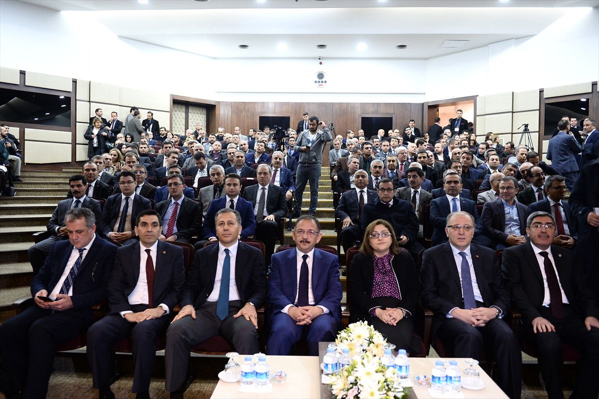 Çevre ve Şehircilik Bakanı Özhaseki, Gaziantep\'te