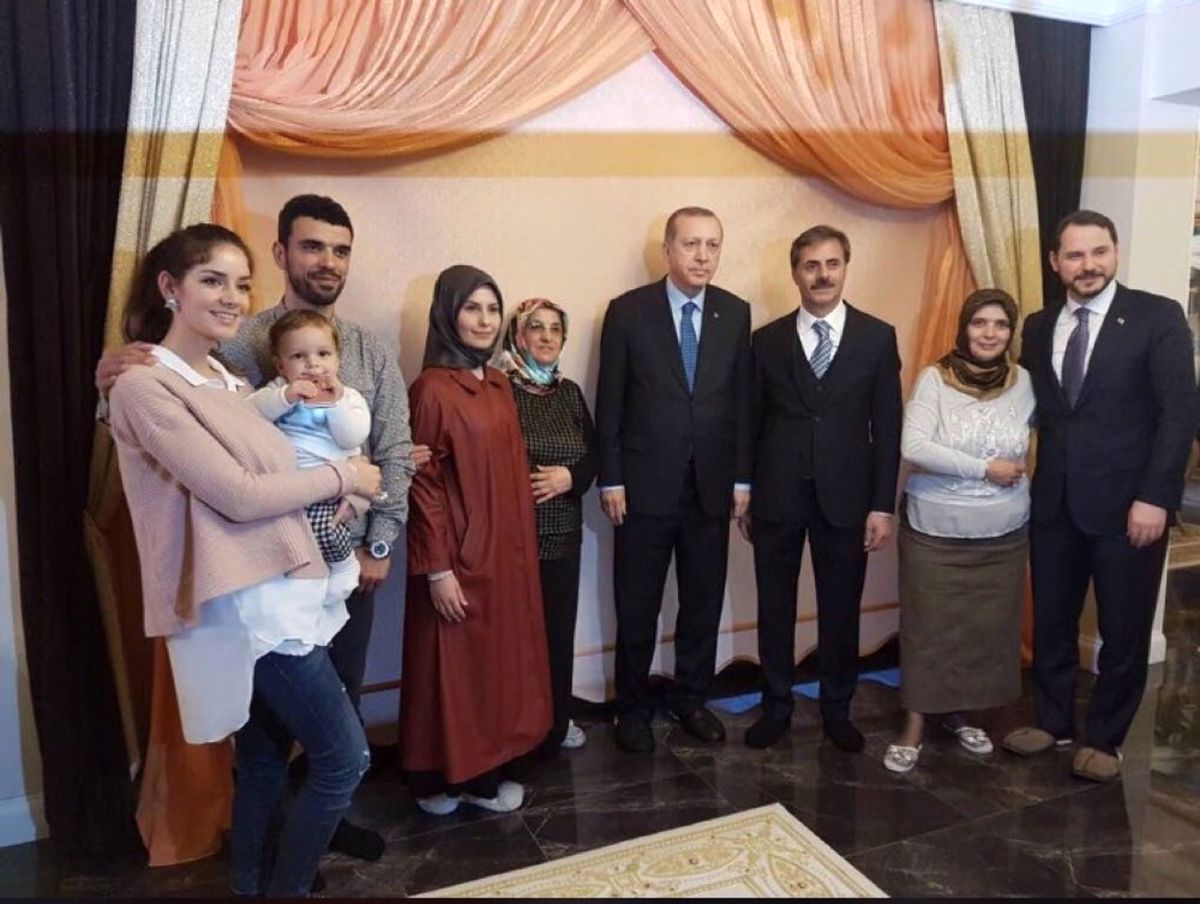 Cumhurbaşkanı Erdoğan Kenan Sofuoğlu\'nu Evinde Ziyaret Etti