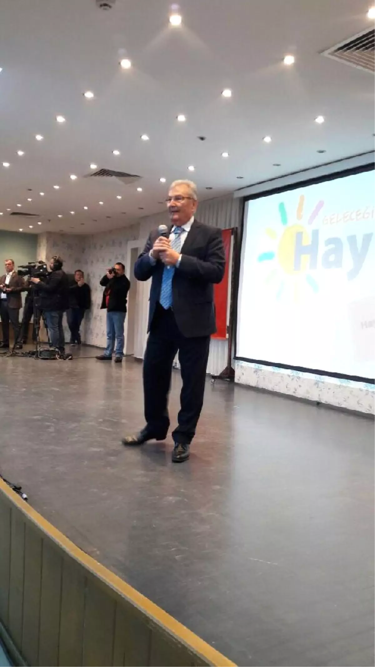 Deniz Baykal: CHP İçin Değil, Türkiye İçin Buradayım