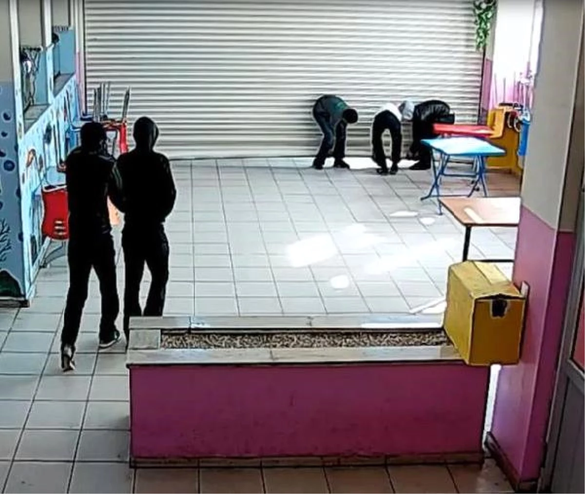 Diyarbakır\'da Okulları Soyan Çete, Güvenlik Kameraları Sayesinde Yakalandı