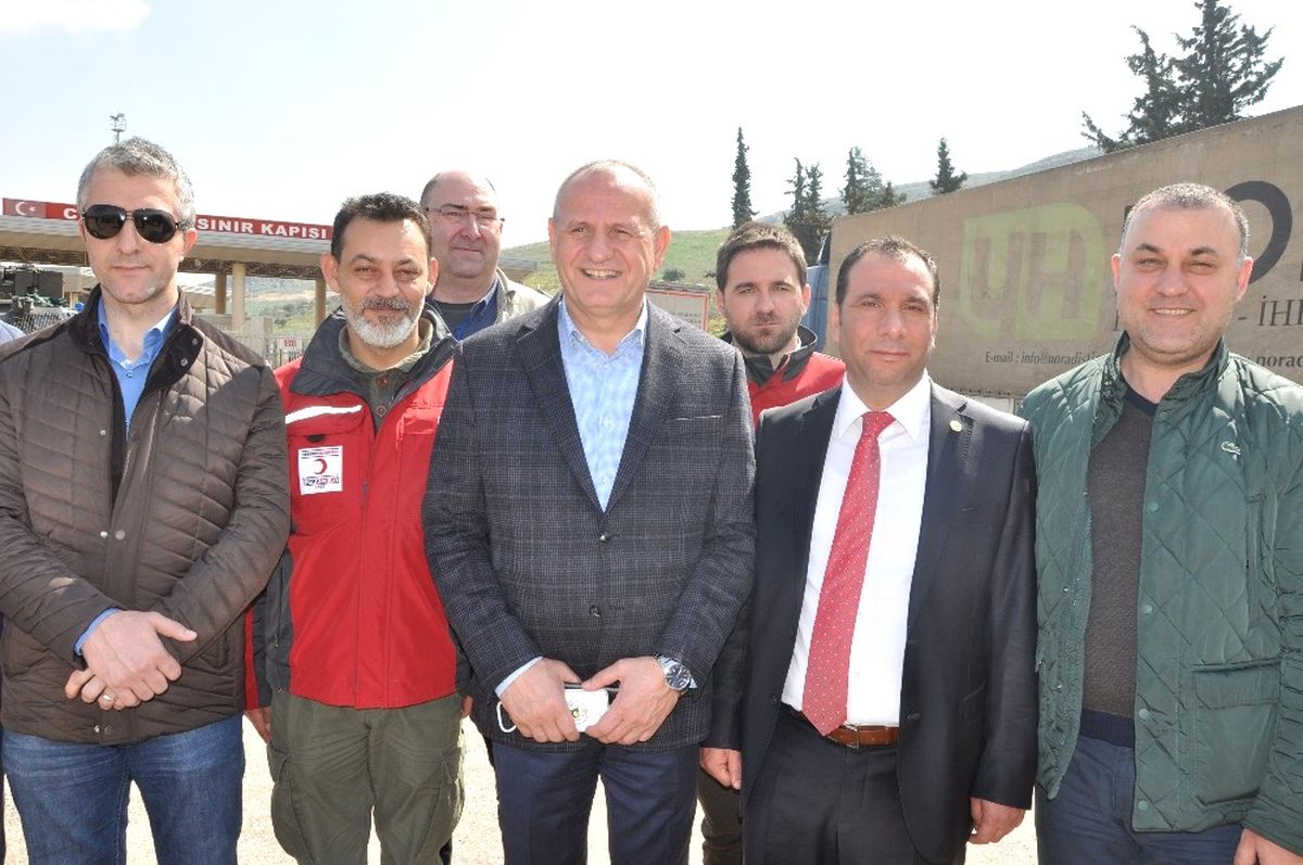 Düzce Belediyesinden Suriyelilere Yardım