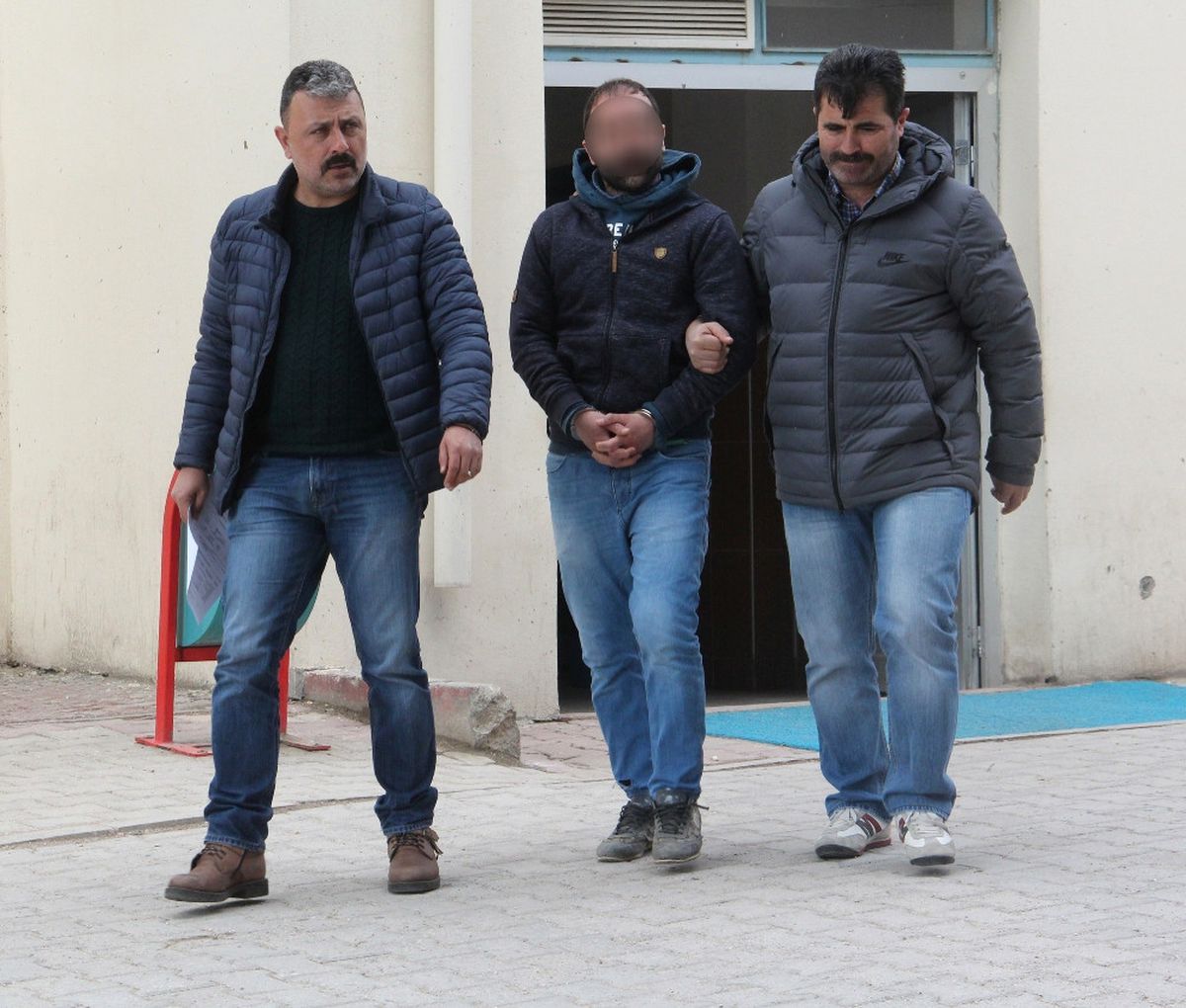 Elazığ\'da Terör Operasyonu: 11 Gözaltı