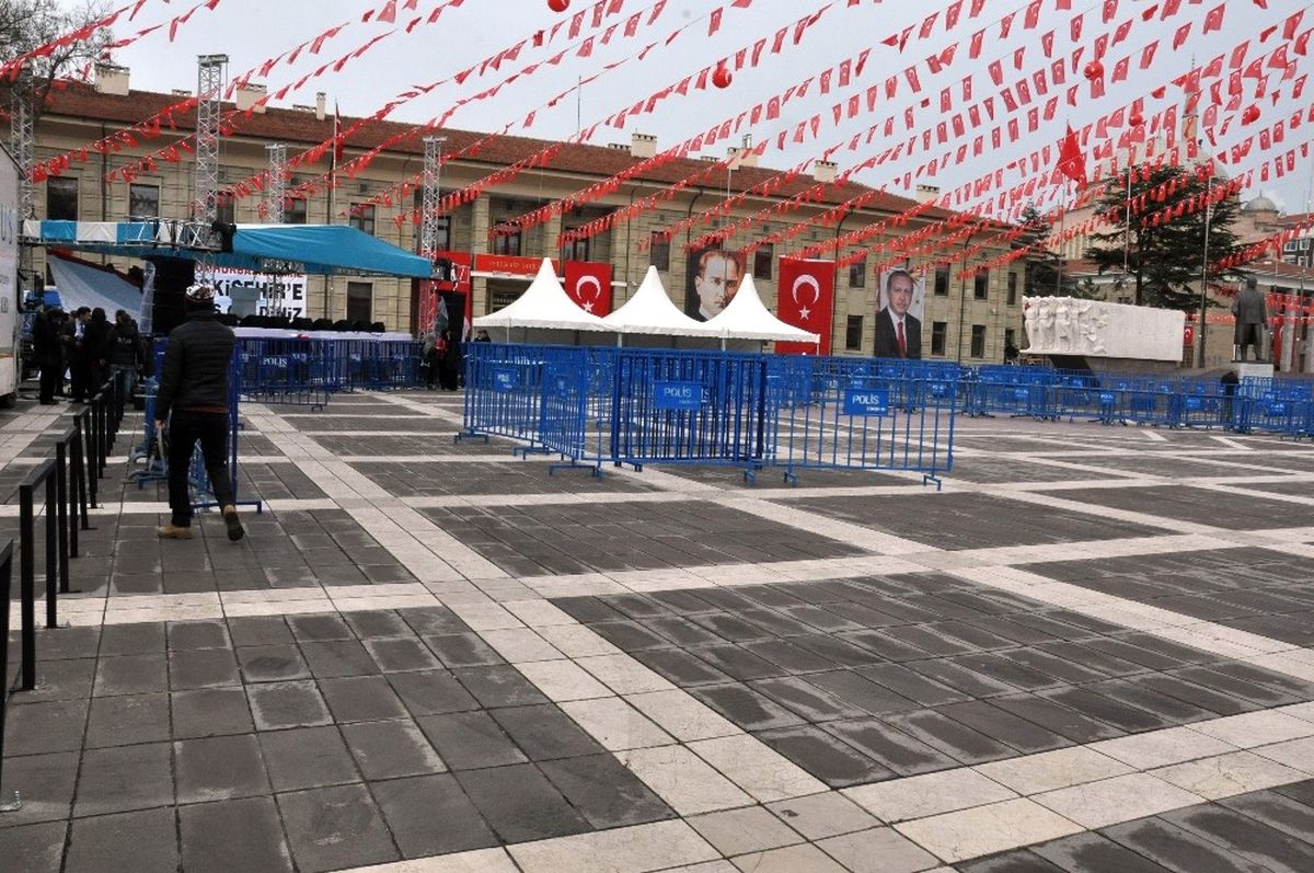 Eskişehir\'de Cumhurbaşkanının Programı Öncesi Hazırlıklar Tamamlandı