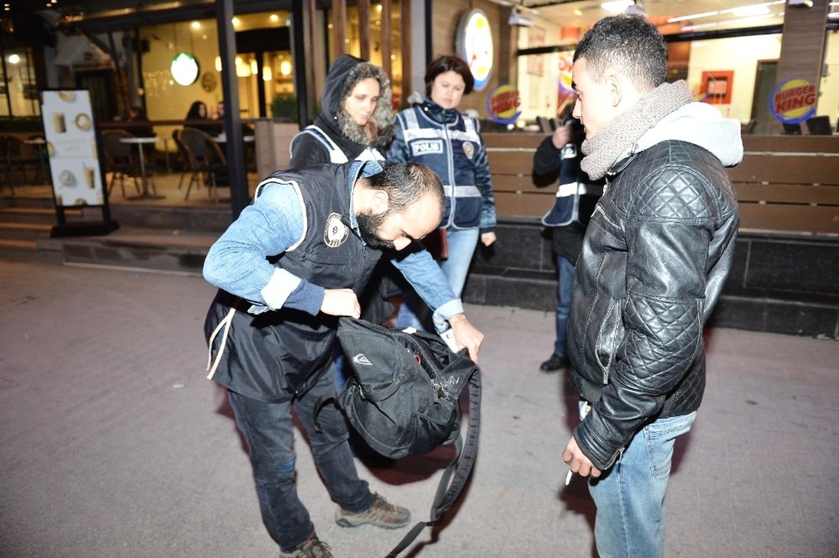 Eskişehir Emniyetinden Kimlik Kontrolü Uygulaması