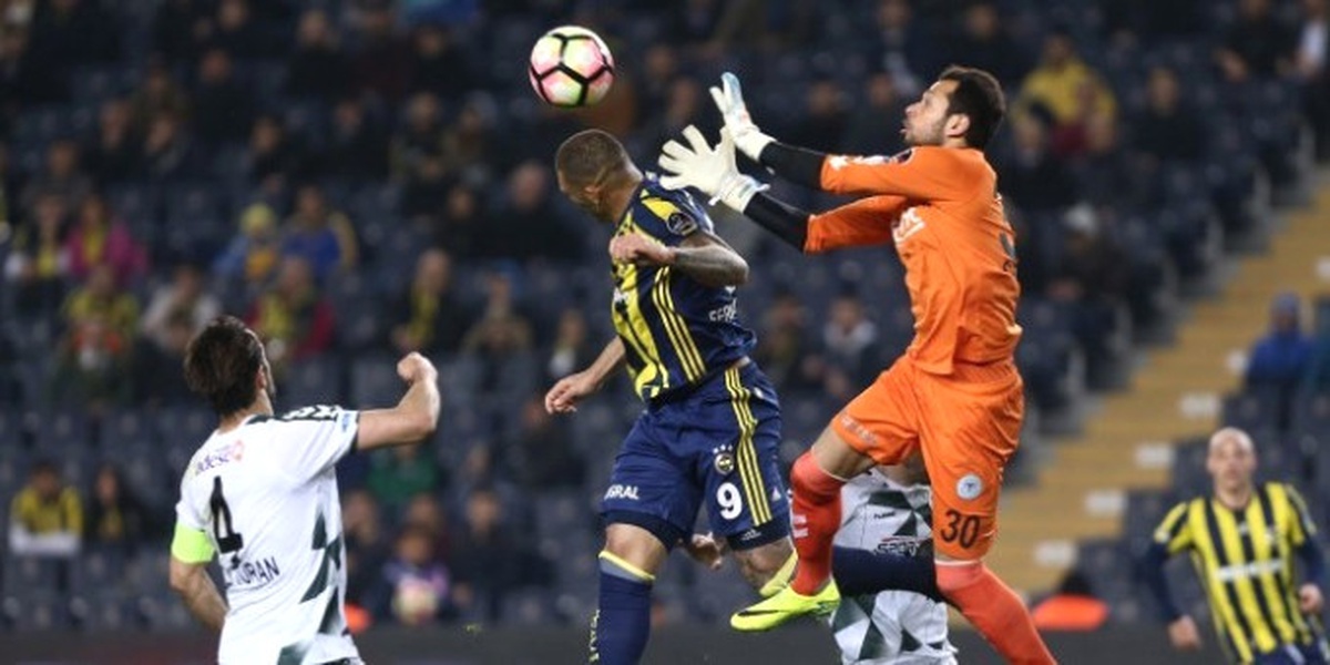 Fenerbahçe\'ye Sahasında Konyaspor Darbesi!
