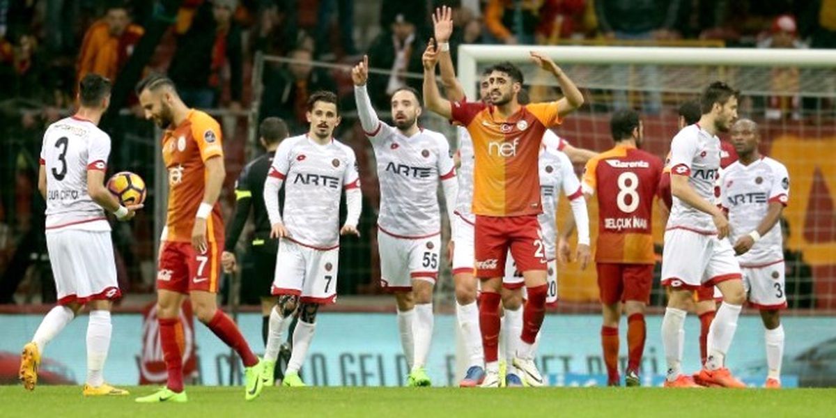Galatasaray\'da Tüm Futbolcular...