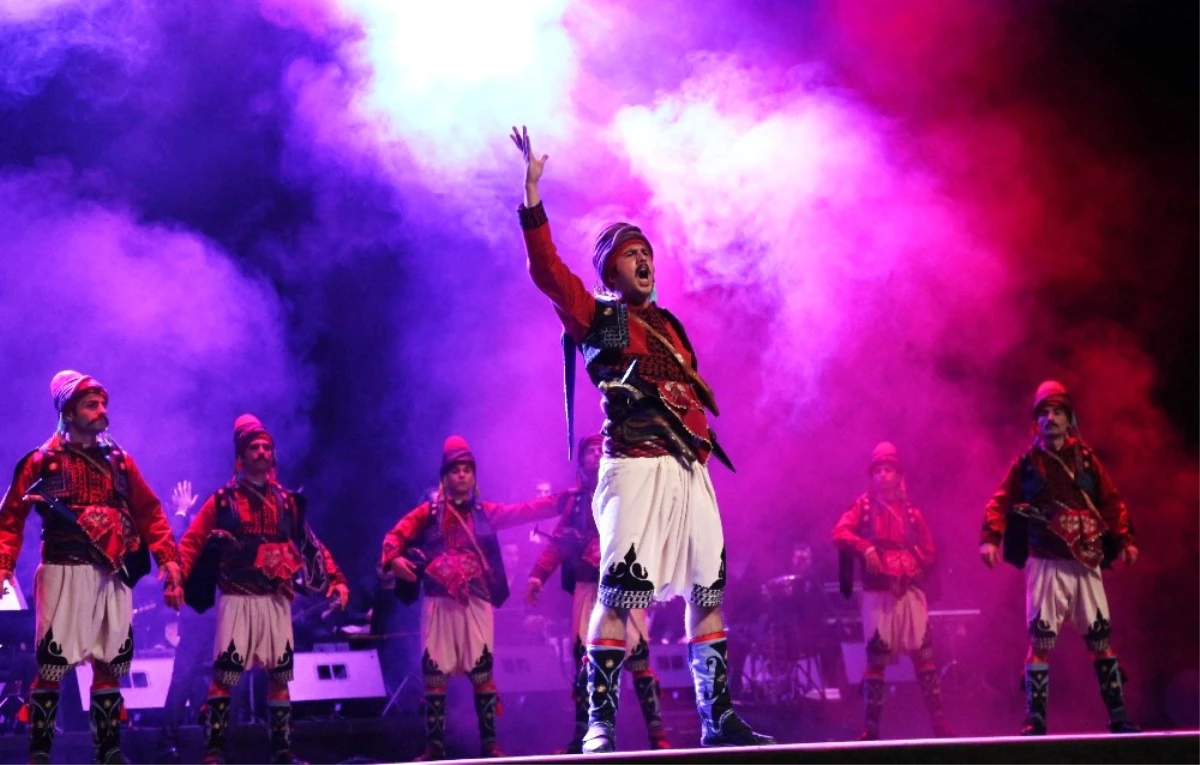 Gaün\'de Türk Halk Müziği Konseri ve Halk Oyunları Gecesi