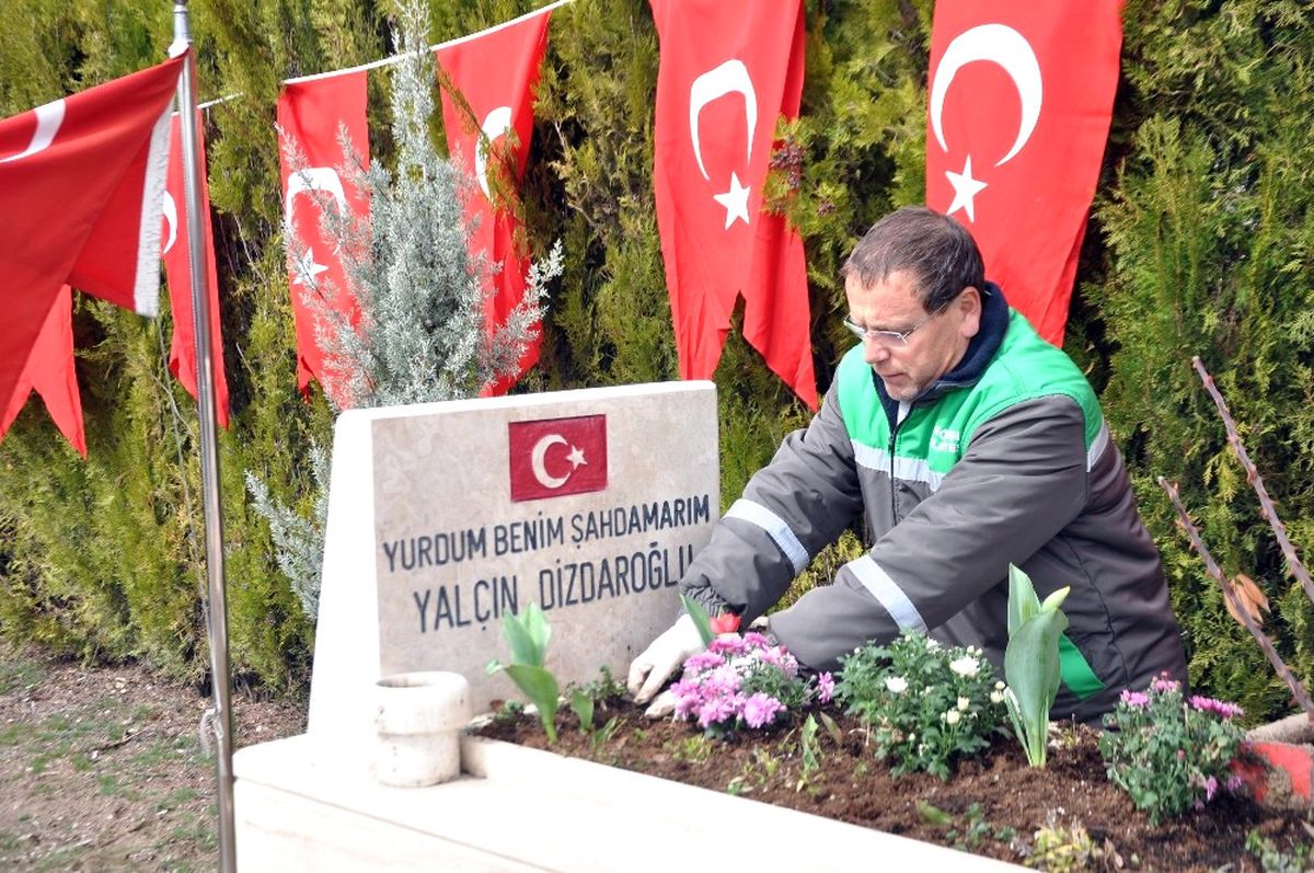Gölbaşı\'nda Şehit Mezarları Bakımdan Geçirildi