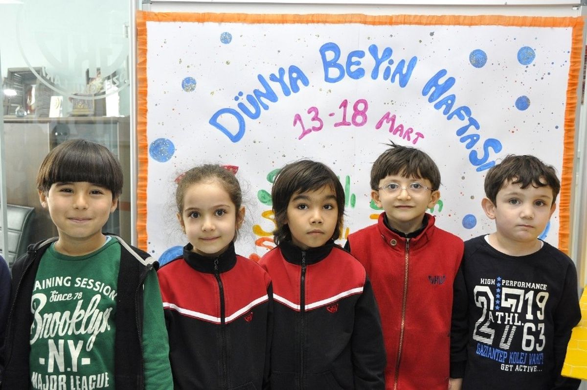 İlkokul Öğrencileri Dünya Beyin Haftasını Kutladı