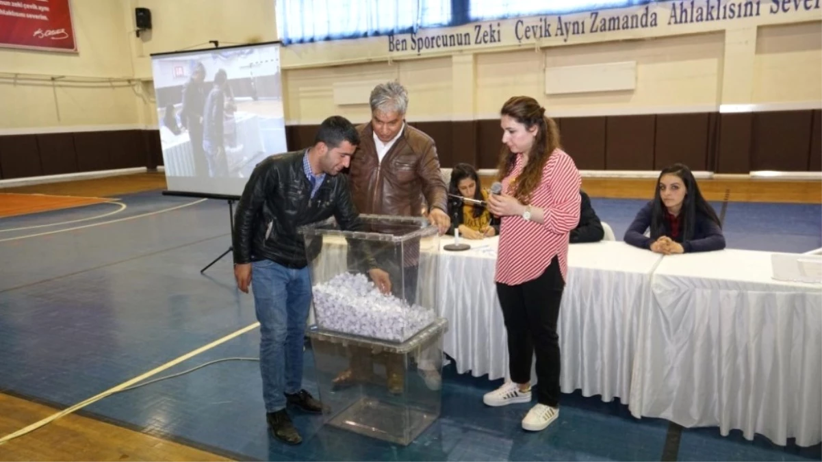 İşe Alınacak 350 Kişi İçin 3 Bin 431 Kişi Kuraya Girdi