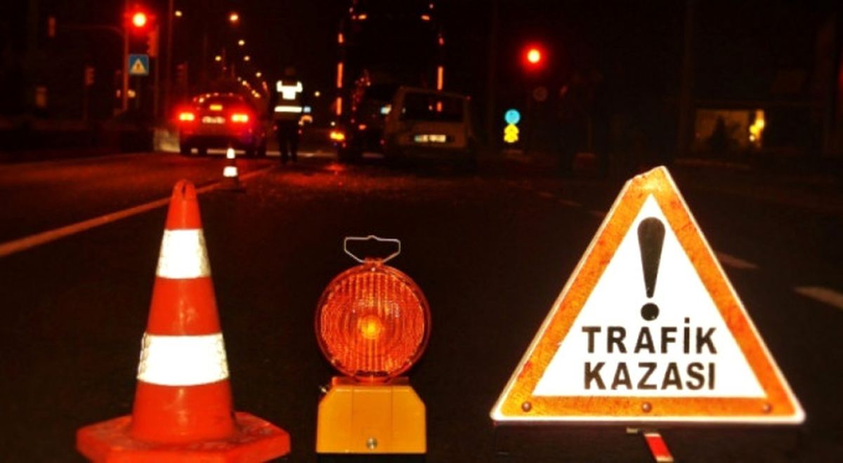 İzmir\'de Trafik Kazası: 1 Ölü