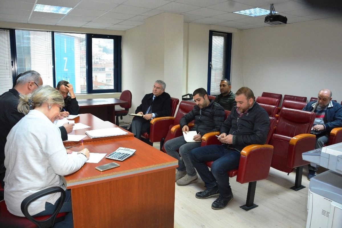 İzmit\'te Asfalt Yama İhalesi Yapıldı