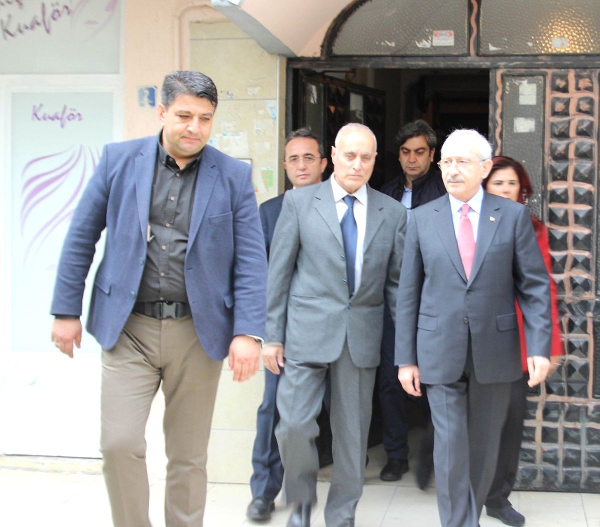 Kılıçdaroğlu\'ndan Şehit Eker\'in Ailesine Ziyaret
