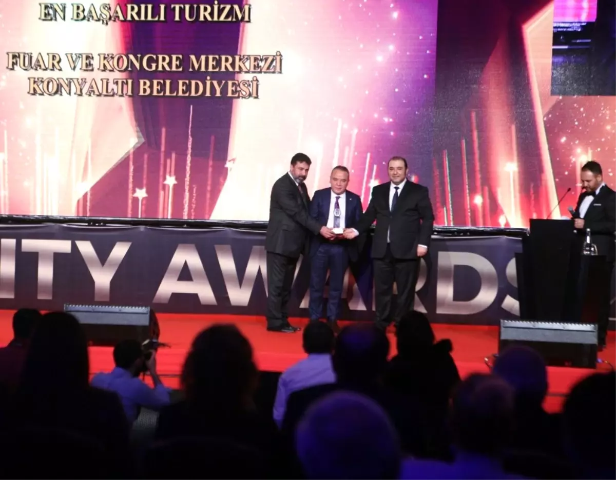 Konyaaltı Belediyesine Golden City Awards\'tan Ödül