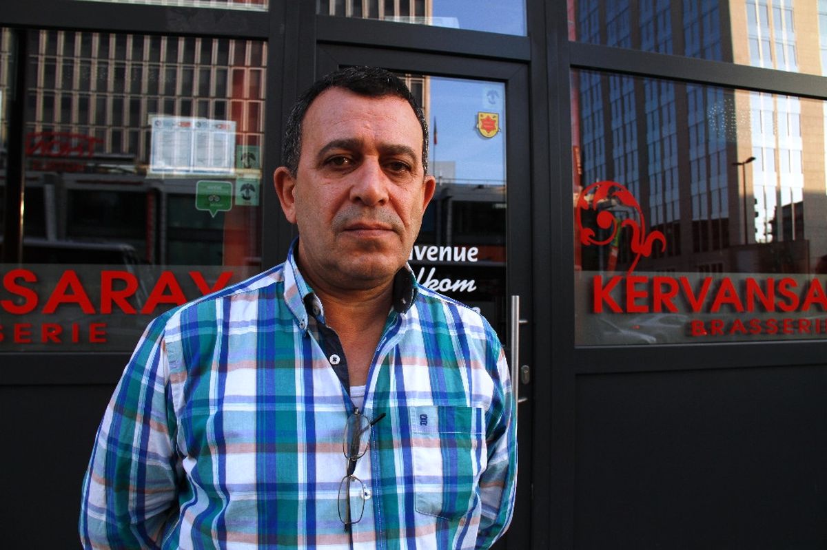 Lokanta Sahibi Türk\'e Tehdit: "Erdoğancıları Istemiyoruz"