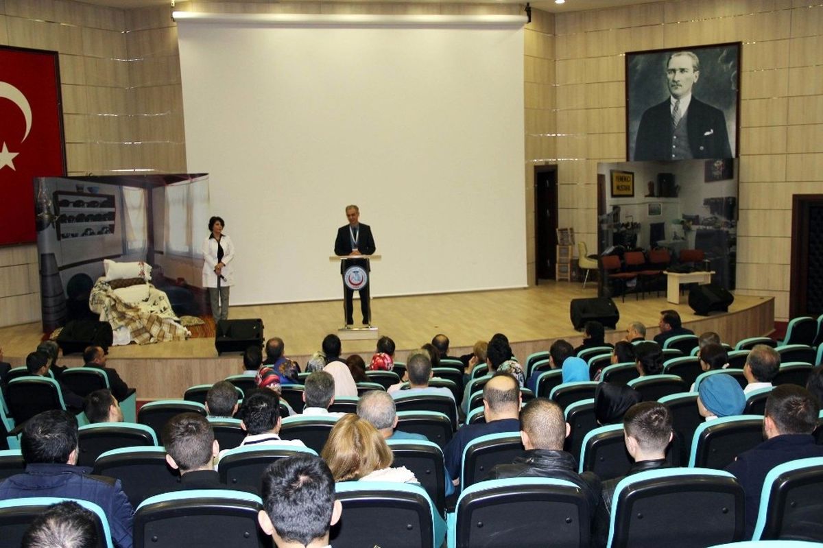 Numune Hastanesi\'nde \'Çanakkale Şehitleri\' Konulu Tiyatro