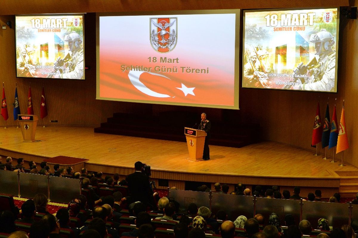 Orgeneral Akar Şehit Yakınlarını Ağırladı