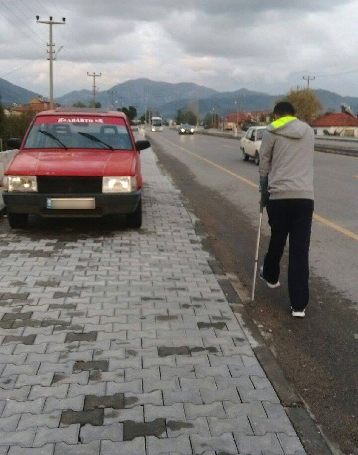 Ortaca\'da Kaldırıma Araç Parkı Tepkisi