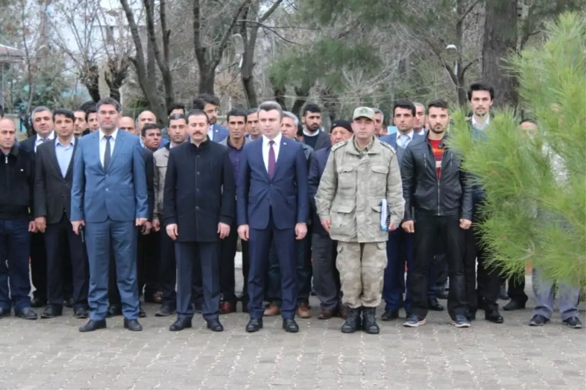 Şehitleri Anma Günü ve Çanakkale Deniz Zaferi\'nin 102. Yılı