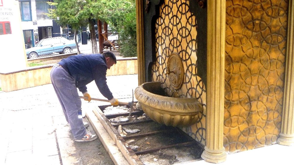 Selçuklu ve Osmanlı Mimarisinin Motifleriyle Süslü Çeşmelere Bakım Yapılıyor