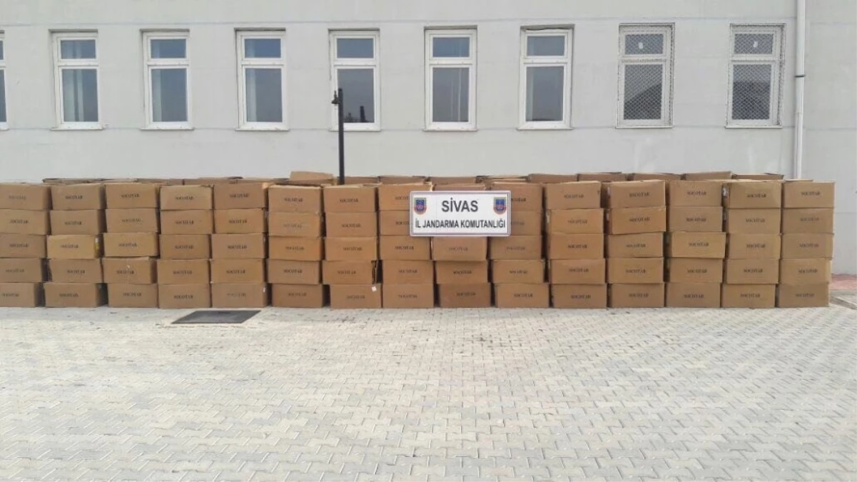 Sivas\'ta 6.5 Ton Kaçak Tütün Ele Geçirildi