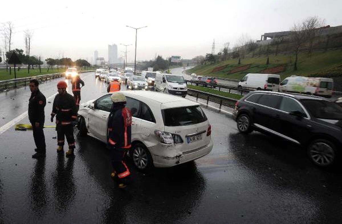 Tem\'da Yoğunluğa Yol Açan Kaza