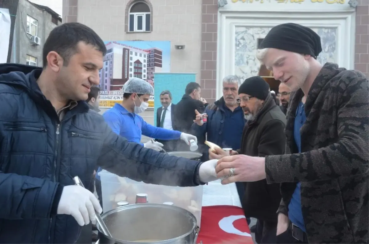 Vakfıkebir\'de 18 Mart Çanakkale Şehitleri\'ni Anma ve Çanakkale Zaferi\'nin 102. Yıldönümü...