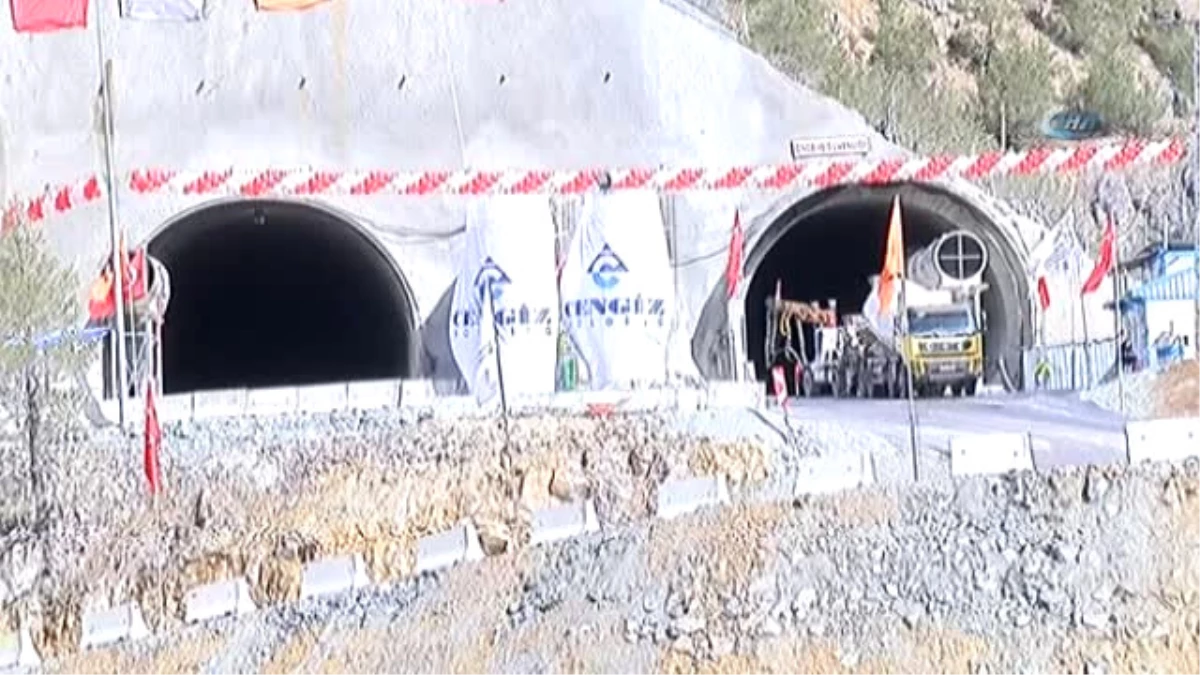 Zigana\'da 42 Yıl Sonra 2. Tünel İçin Tören Düzenlendi