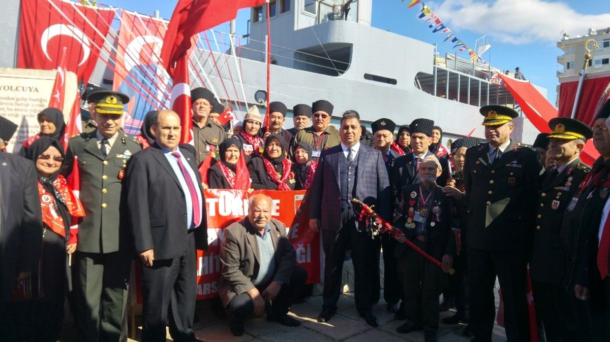 18 Mart\'a Nusret Mayın Gemisi\'nde Anma Töreni