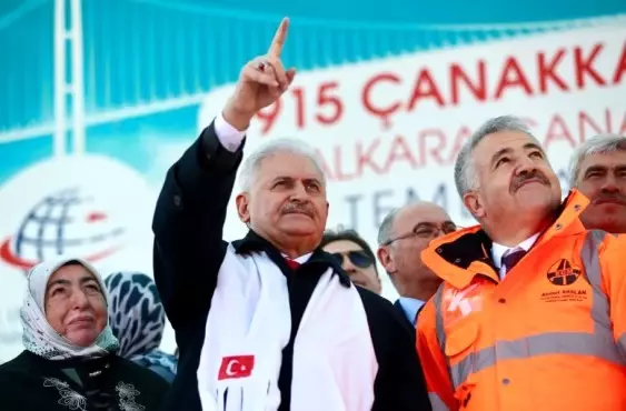 Büyük bir aile, devlet kalkınmasının temelidir Büyük bir aile, devlet kalkınmasının temelidir