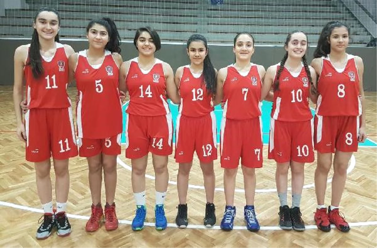 Agü Spor Alt Yapısından 8 Sporcu Milli Takım Kampında