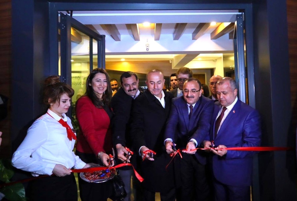 Bakan Çavuşoğlu: Bu Millet İçin Biz Dağa Gider Koyun da Güderiz, Avrupa\'ya Gider Ders de Veririz