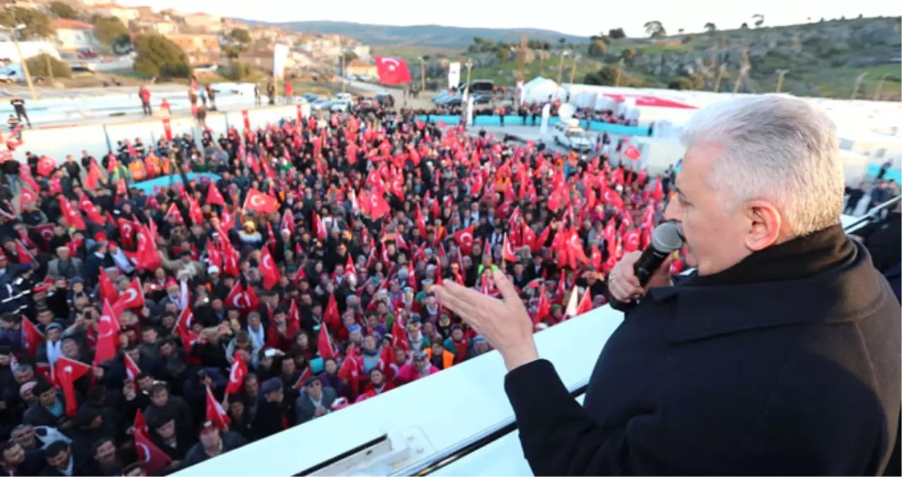 Başbakan\'ın Mitingi Öncesinde Ayvacık\'ta Deprem Meydana Geldi