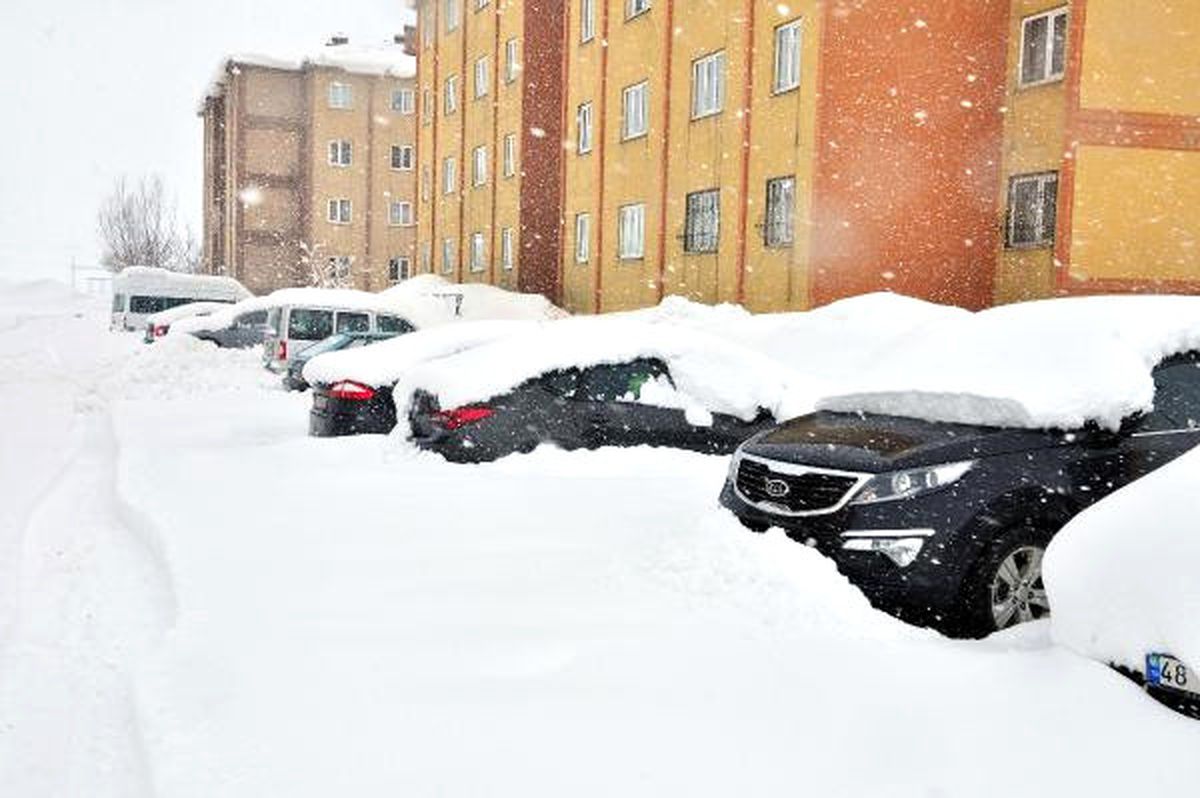 Bitlis\'te 90 Köy Yolu Kardan Kapandı