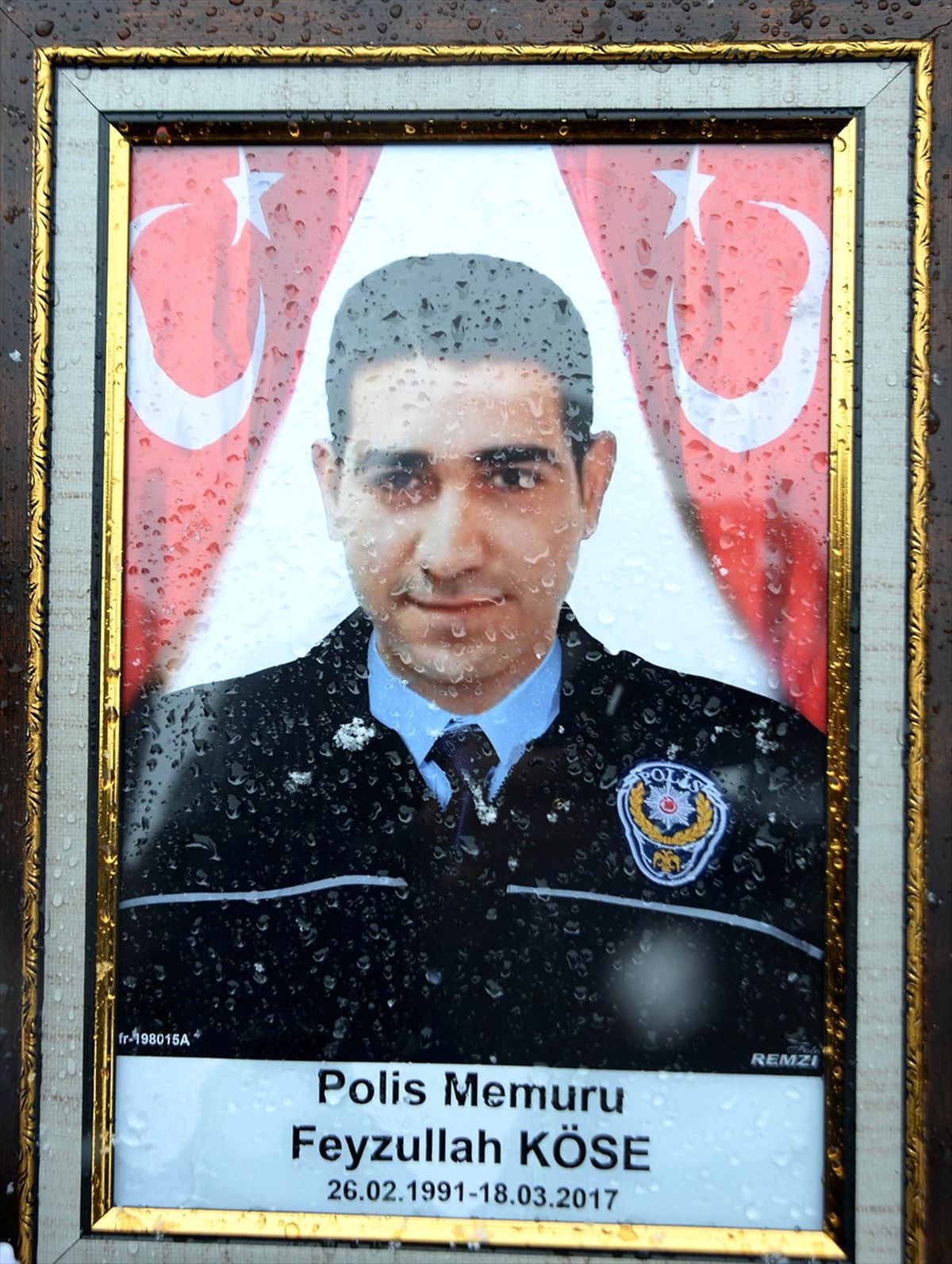 Bitlis\'te Trafik Kazası: 1 Polis Hayatını Kaybetti, 2 Polis Yaralandı