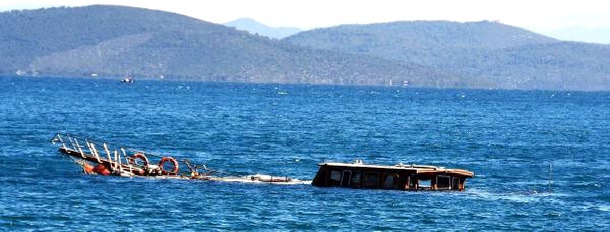 Bodrum\'da 10 Gün Önce Alınan Yat Su Alıp Battı
