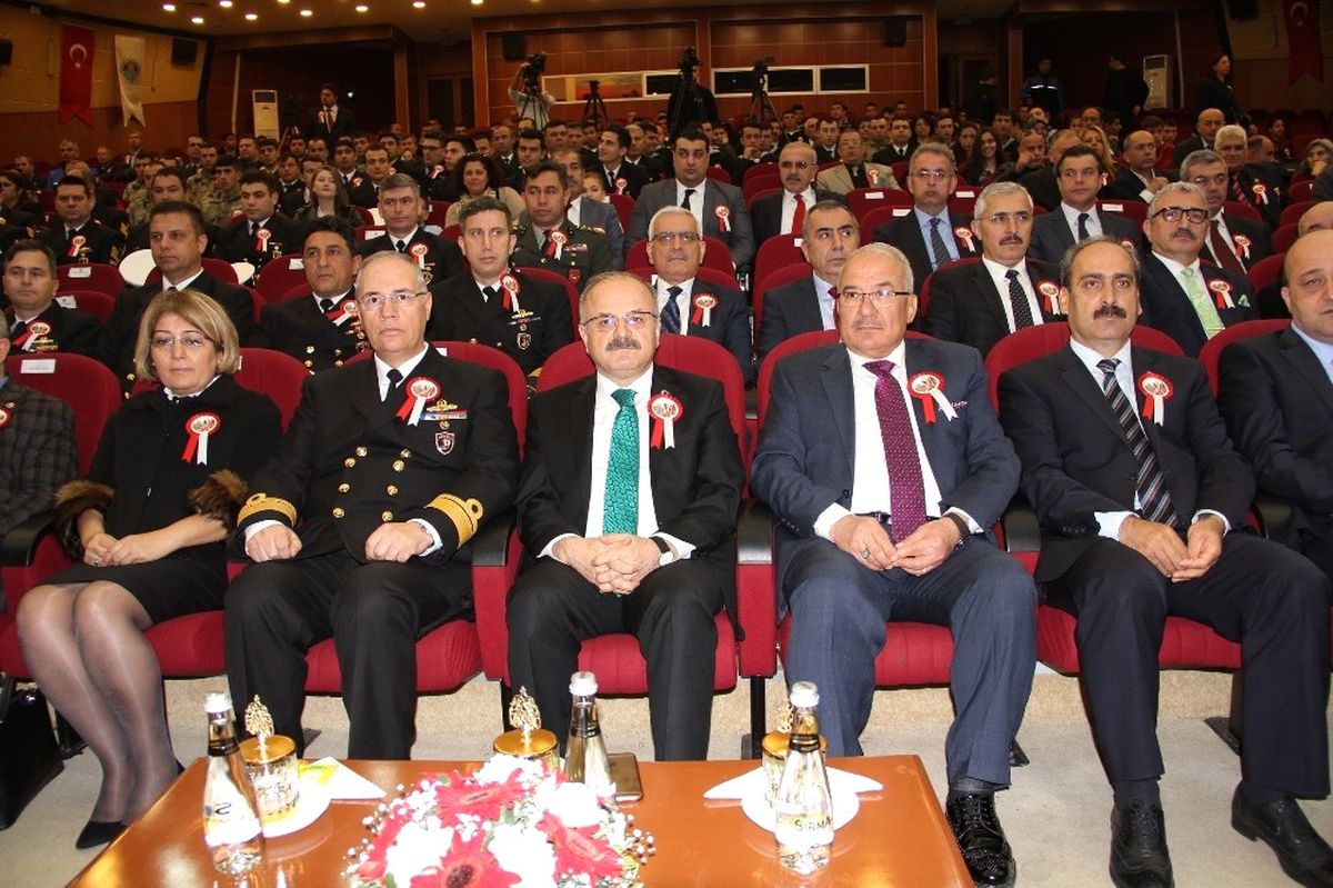 Çanakkale Kahramanları Mersin\'de Törenle Anıldı