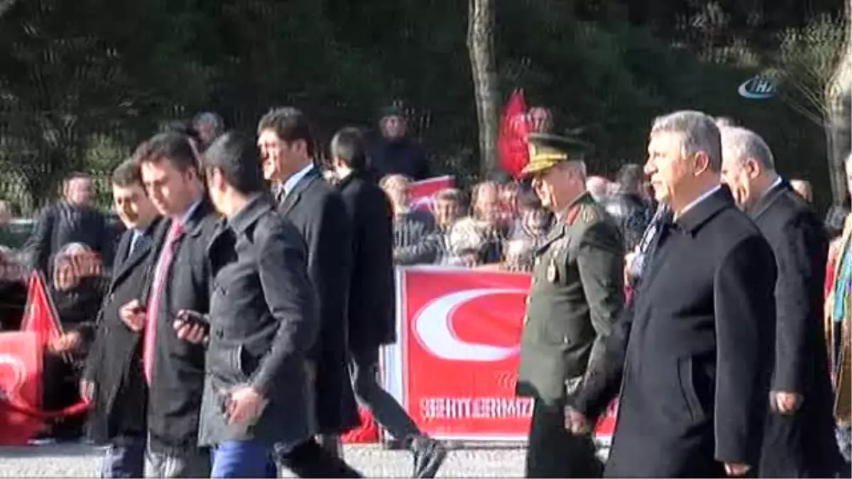 Çanakkale Şehitleri Edirnekapı Şehitliği\'nde Anıldı