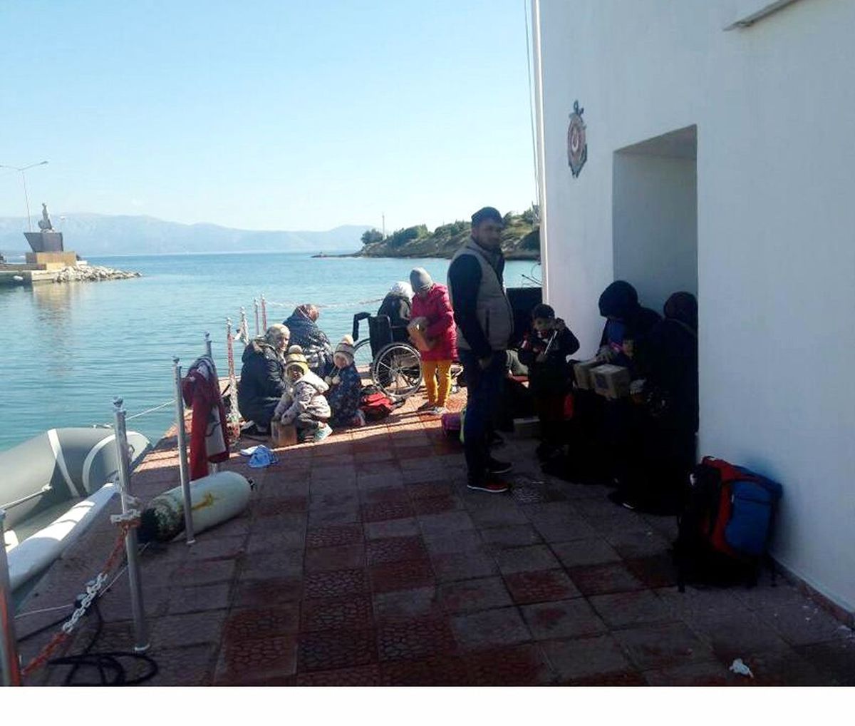 Çeşme\'de 28 Sığınmacı Yakalandı