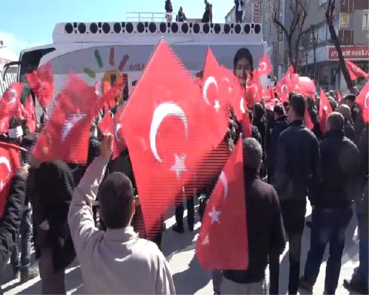 CHP\'nin "Cumhuriyet Otobüsü" Yola Çıktı