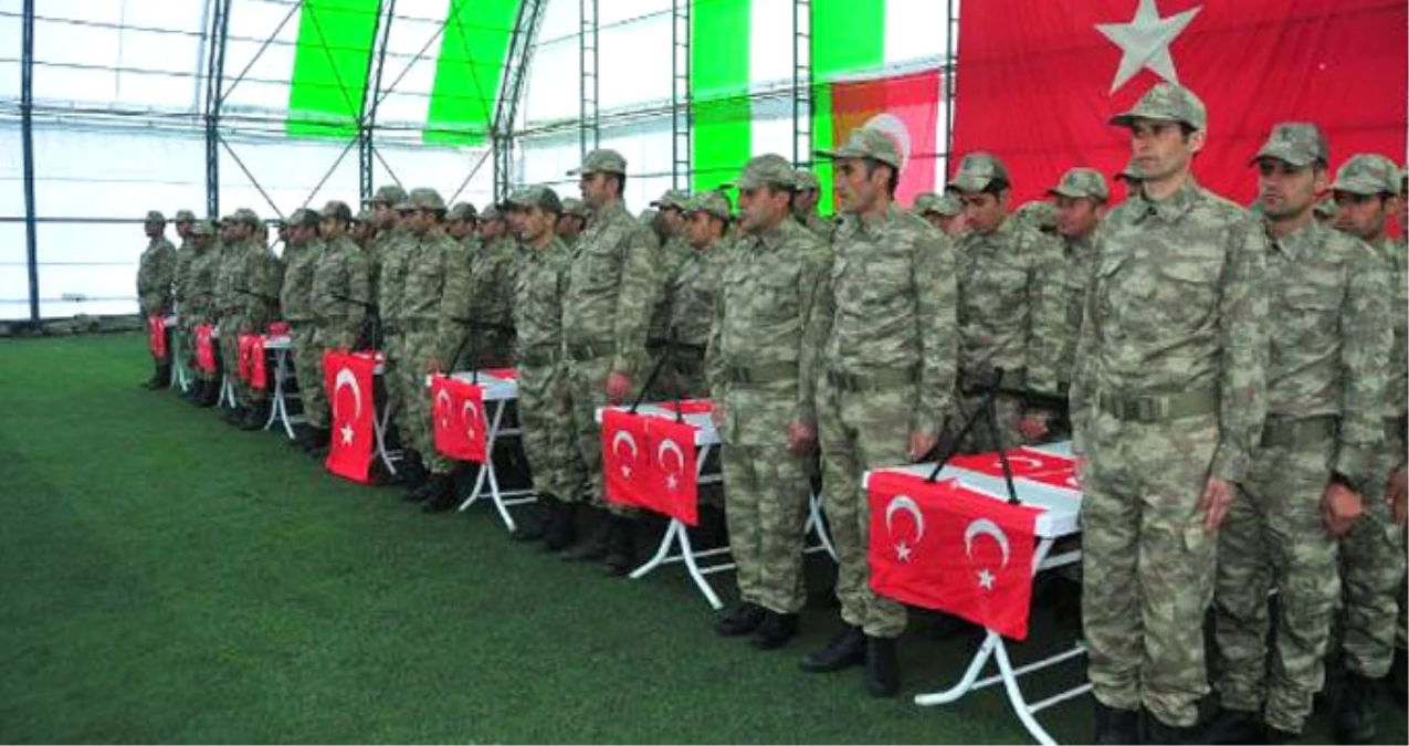 Derecik\'te 174 Korucu Türkçe ve Kürtçe Yeminle Göreve Başladı