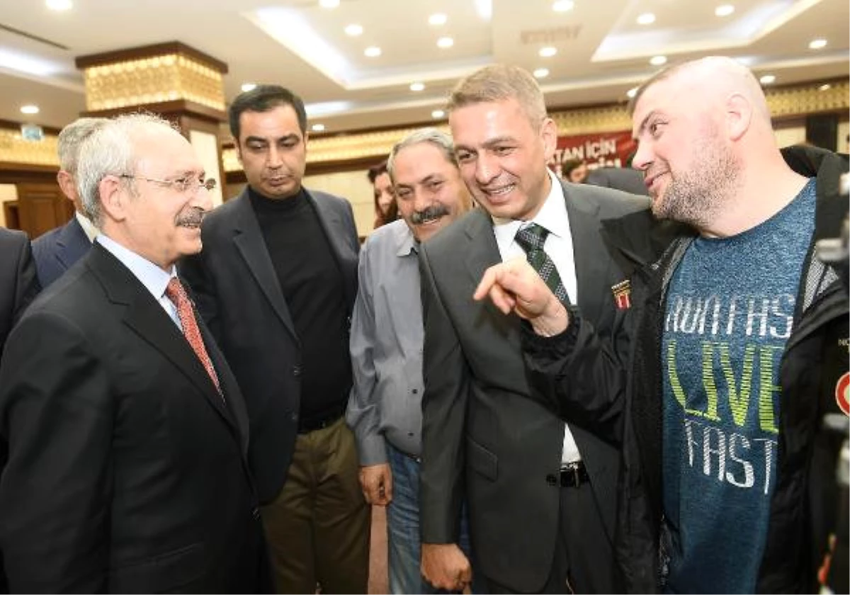 Dha Ankara - CHP Lideri Kılıçdaroğlu Gazi ve Şehit Yakınlarıyla Bir Araya Geldi