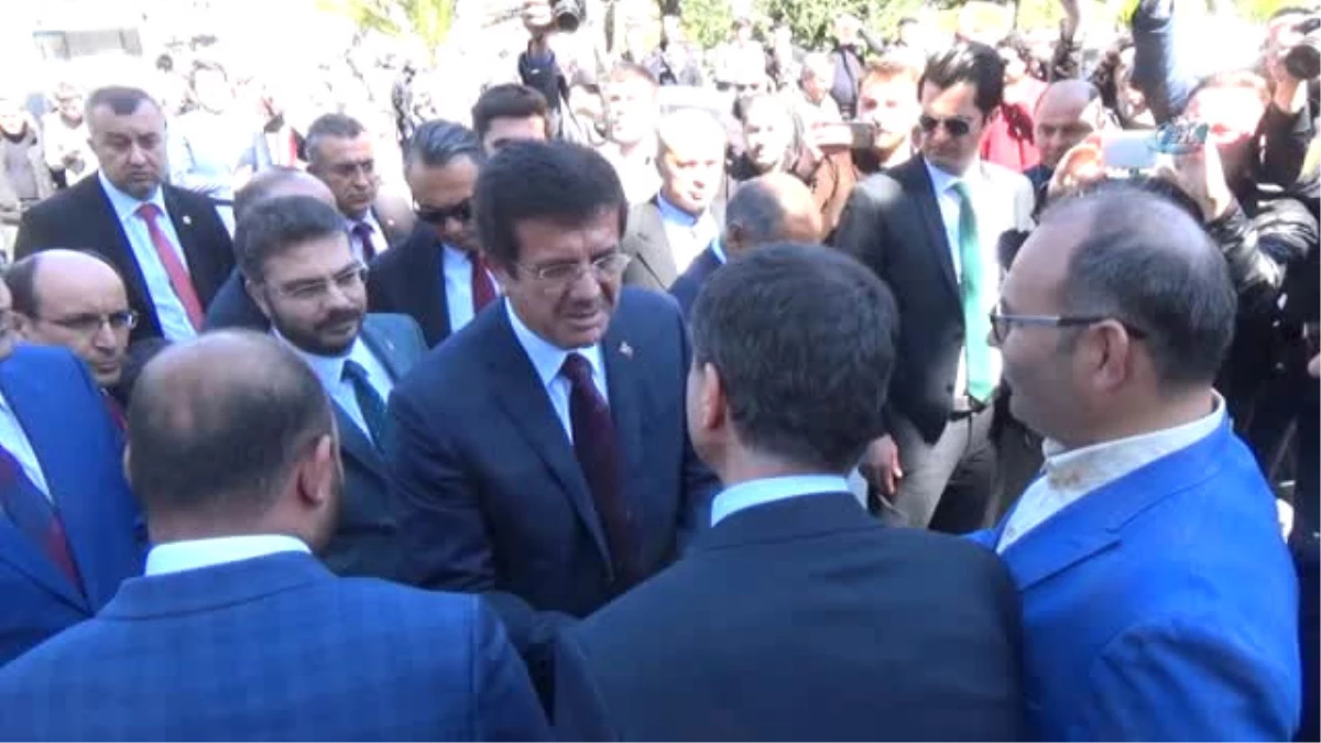 Ekonomi Bakanı Nihat Zeybekci: "Ana Muhalefet Lideri Tek Ayak Üstünde Kırk Yalan Söylüyor"