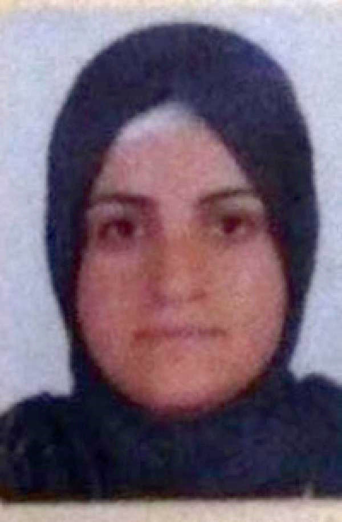 Eşarbıyla Kendisini Astı