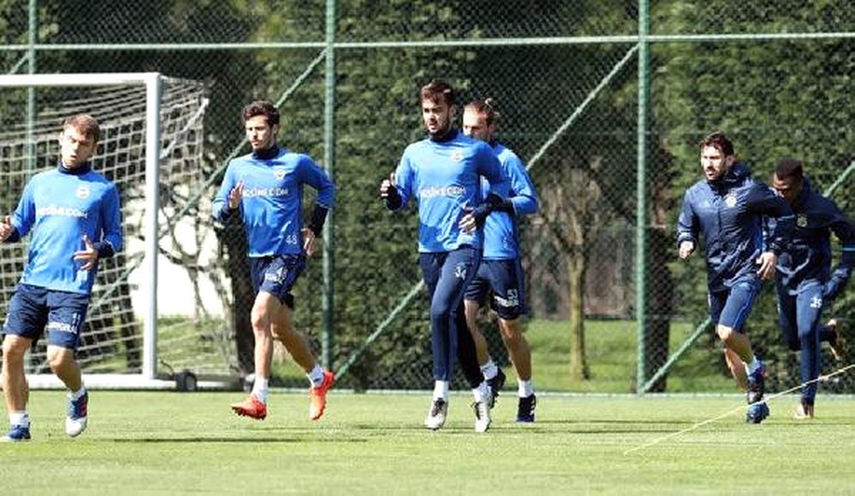 Fenerbahçe\'de Kardemir Karabükspor Hazırlıkları Başladı